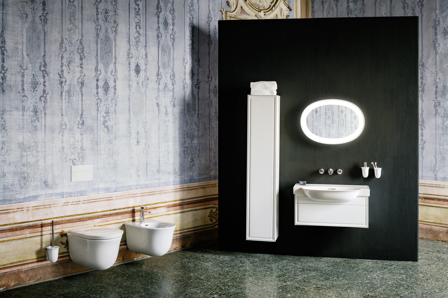 WC seats White THE NEW CLASSIC H8918510000001 LAUFEN