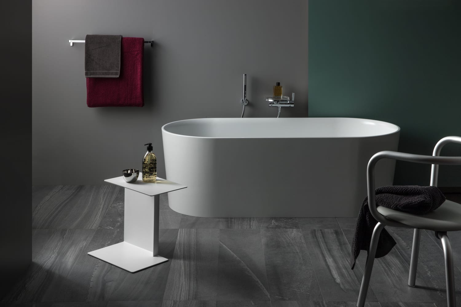 Bathtubs White VAL H2302820000001 LAUFEN