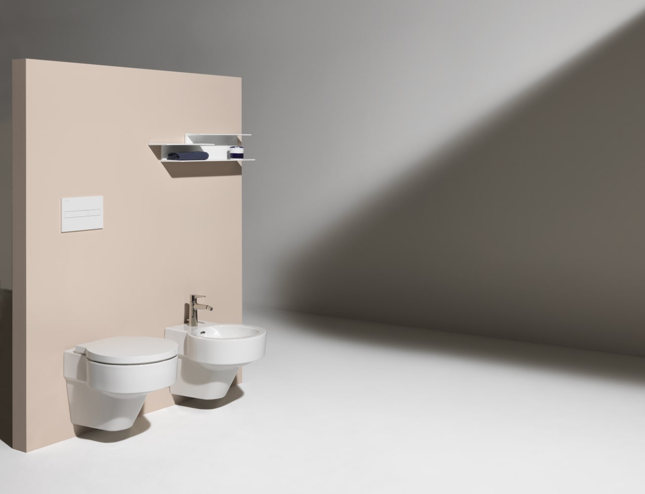 Wall-hung WCs White VAL H8202810000001 LAUFEN