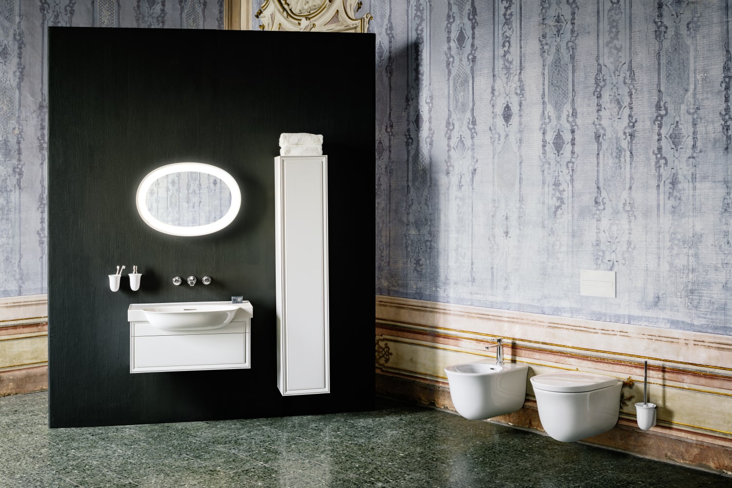 WC seats White THE NEW CLASSIC H8918510000001 LAUFEN