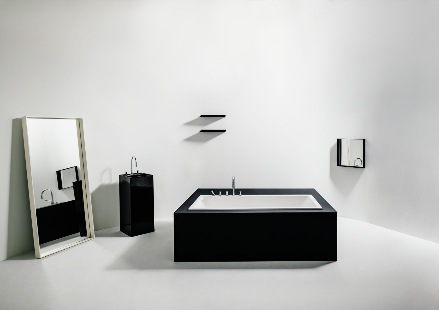 Kartell LAUFEN BATHROOM COLLECTIONS LAUFEN