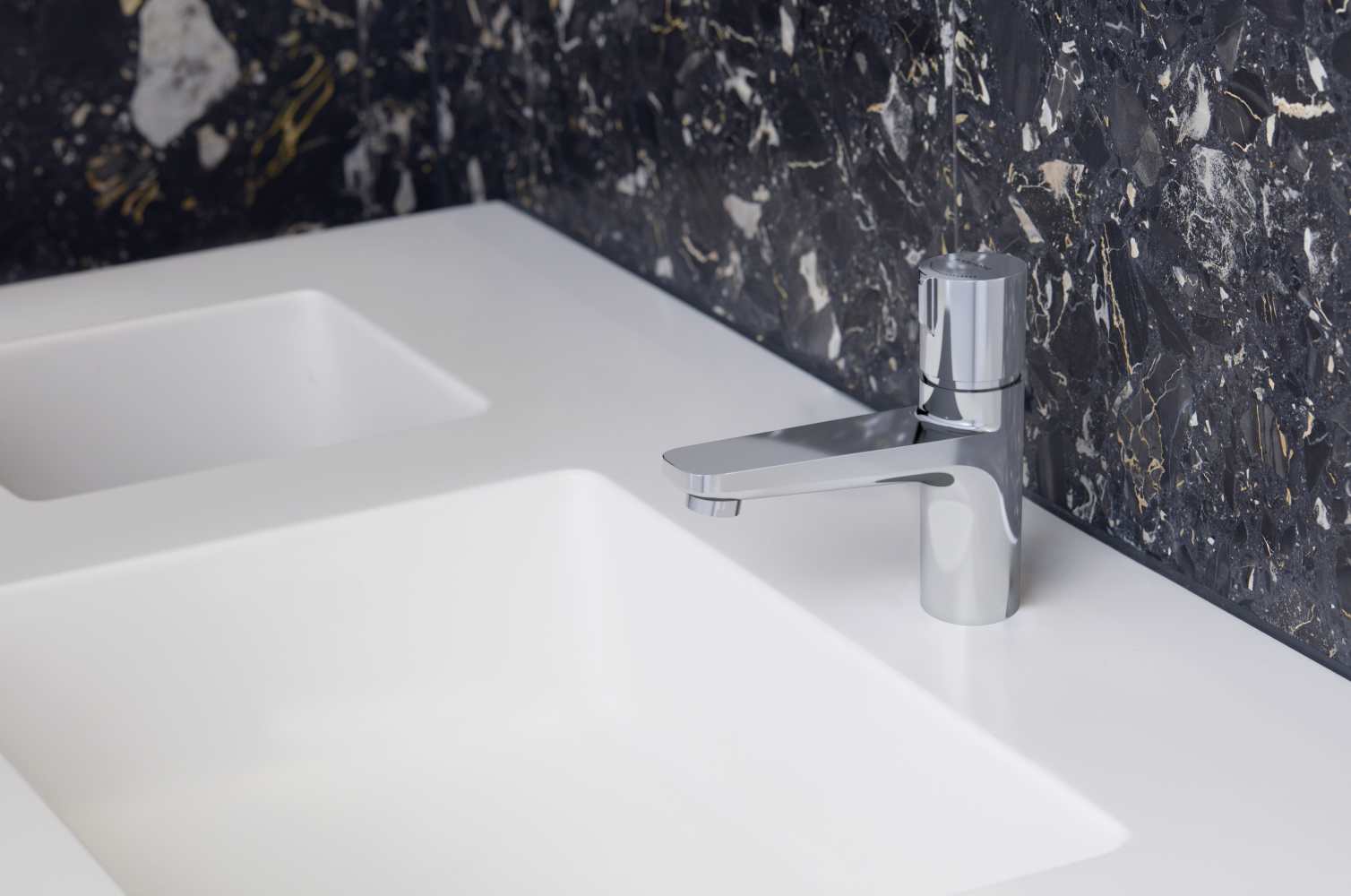 EASYTOUCH PRODUCT SOLUTIONS LAUFEN