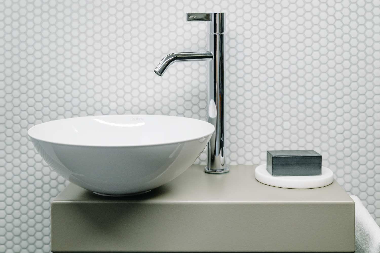 Basin faucets no colour Kartell LAUFEN H3113380811201 LAUFEN