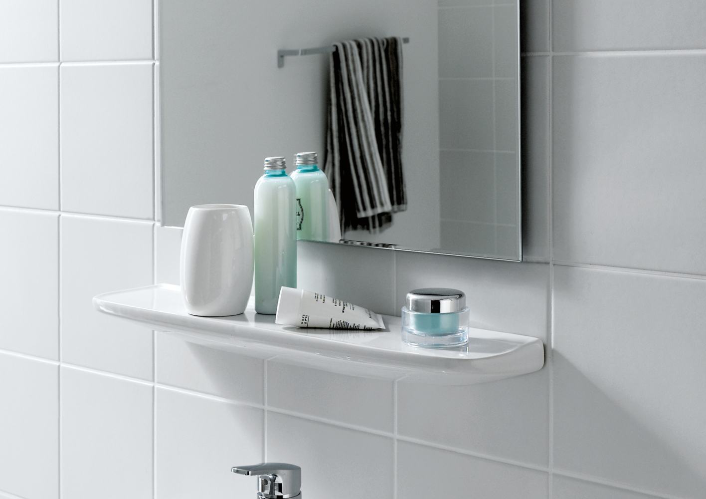 UNIVERSAL ACCESSORIES PRODUCT SOLUTIONS LAUFEN